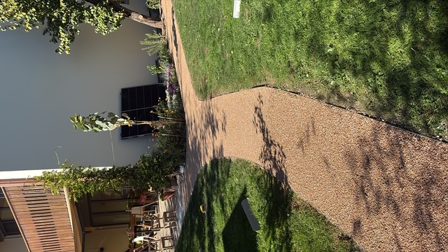 Steinteppich-Weg im Garten